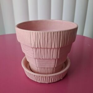 McCoy USA Vintage Pink Tiered Basketweave Ceramic Planter 6 Inch MCM Retro
